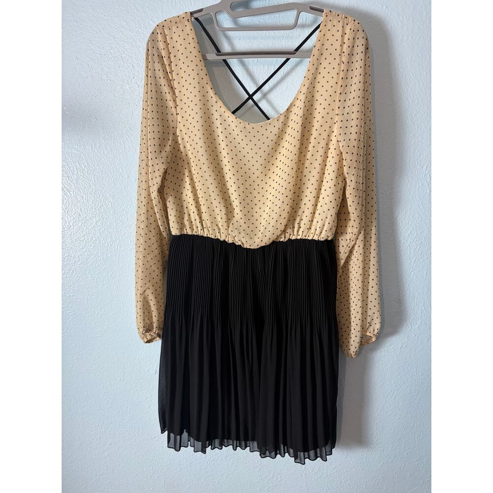 Everly Polka Dot Pleated Dress Beige Black‎ Long Sleeve Open Back Mini Dress